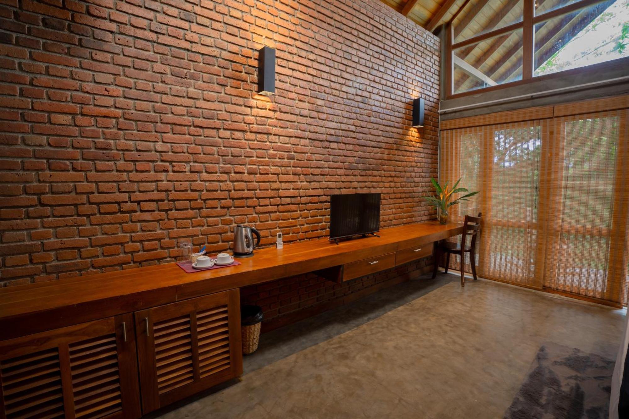 Eliyanth Resort
